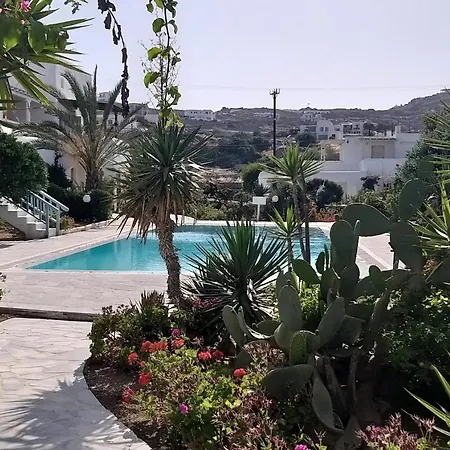 Ariadne Pool At Ορνός